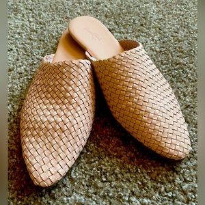 Universal Thread Flats